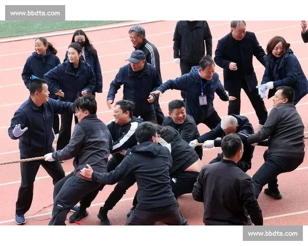 锻炼意志与团队协作 弘扬体育精神的新时代风采 锻炼意志与团队协作 弘扬体育精神的新时代风采